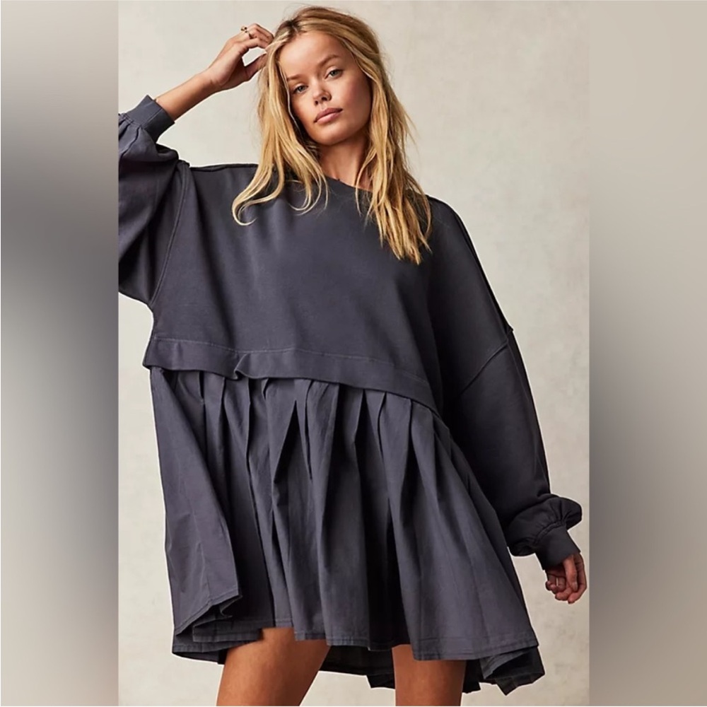 NWT Free People  eleanor pleated sweatshirt dress in peppery grey